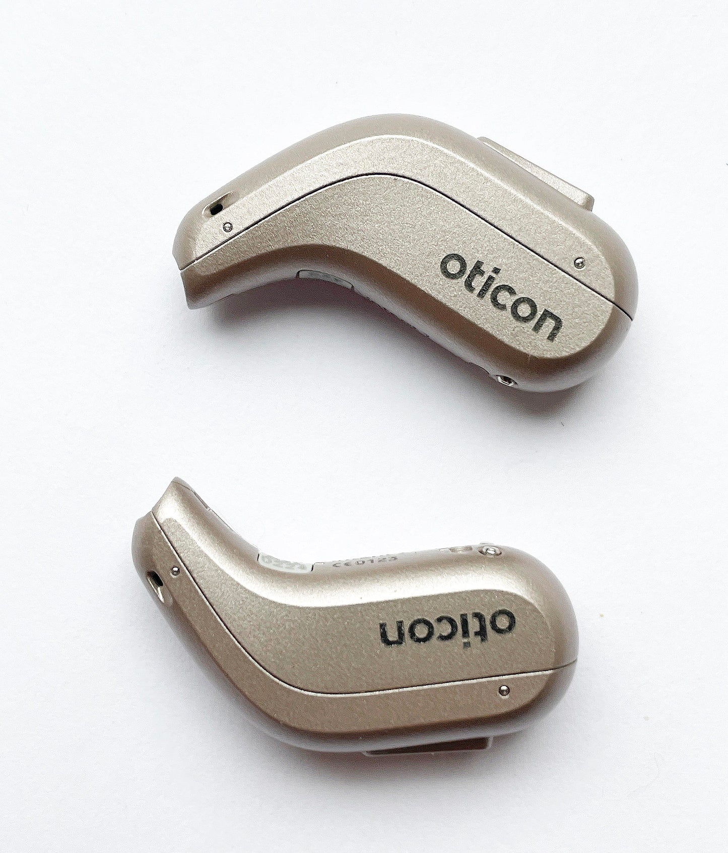 Used, Pair of Oticon Intent 1 hearing aids + Speakers 2/85db